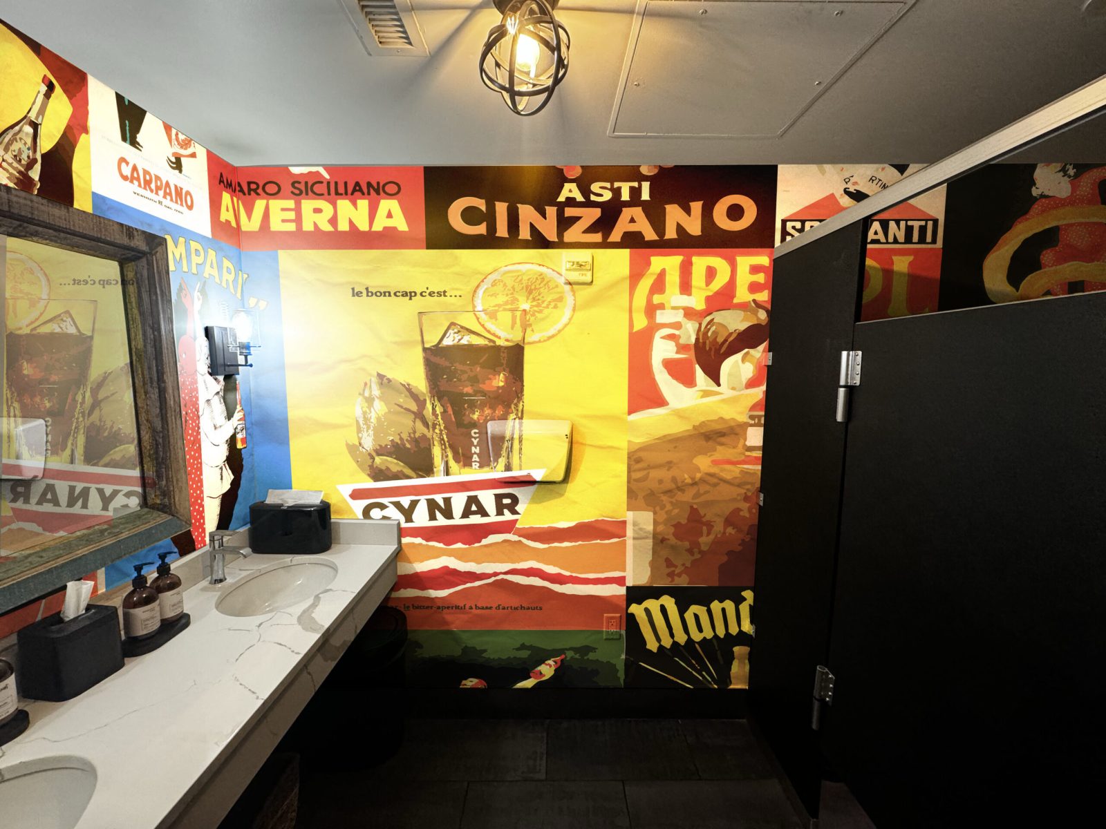 MENSROOM2-scaled MENSROOM2-scaled